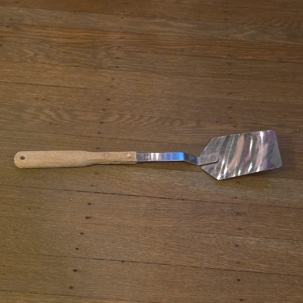 Chalfont Stainless Steel Spatula/ Turner/ Flipper w/ Wooden Handle Vintage. USA